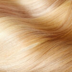 Piękne, lśniące blond włosy